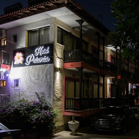 Hotel Petunia Neos Marmaras Buitenkant foto
