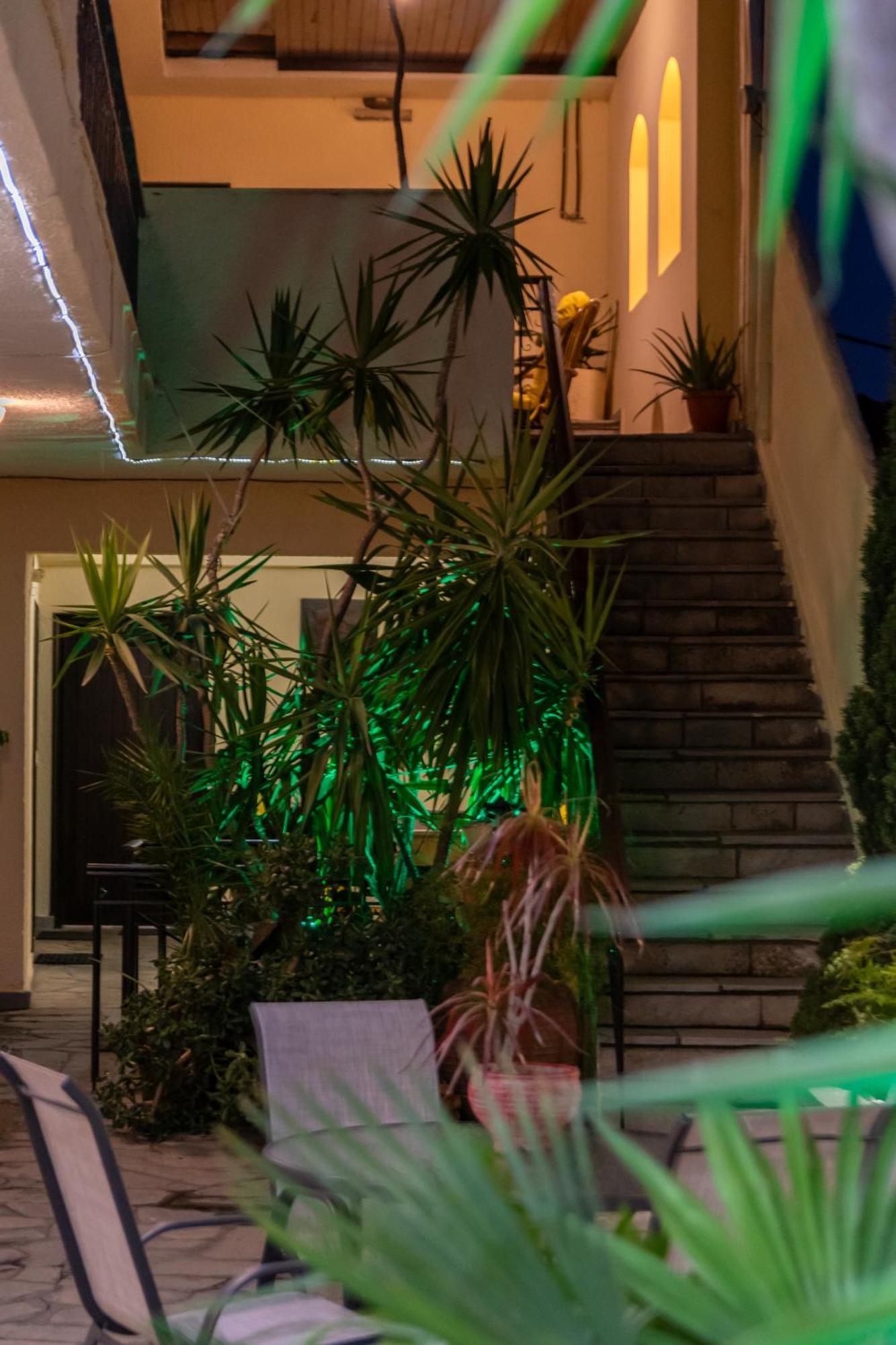 Hotel Petunia Neos Marmaras Buitenkant foto