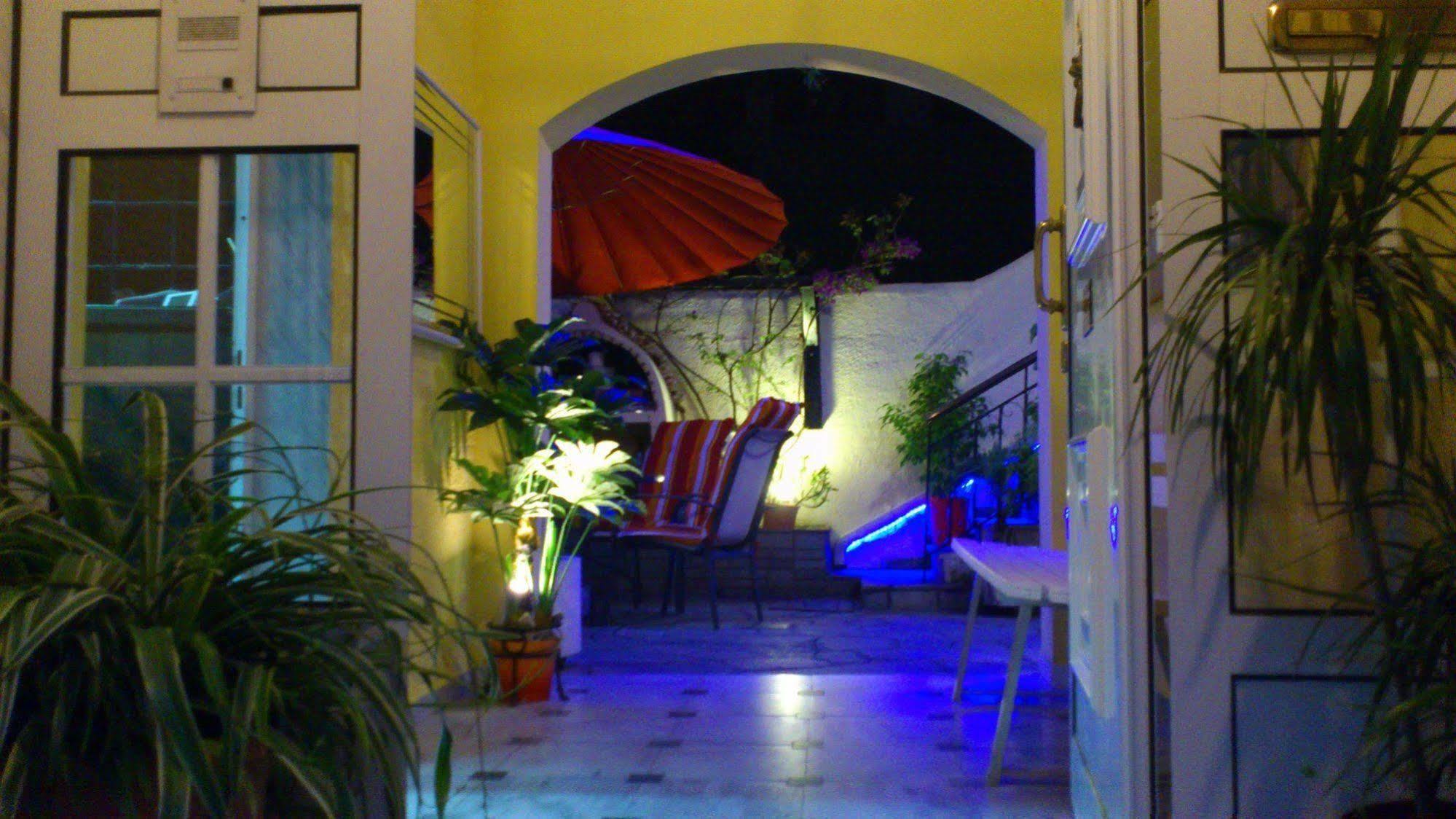 Hotel Petunia Neos Marmaras Buitenkant foto
